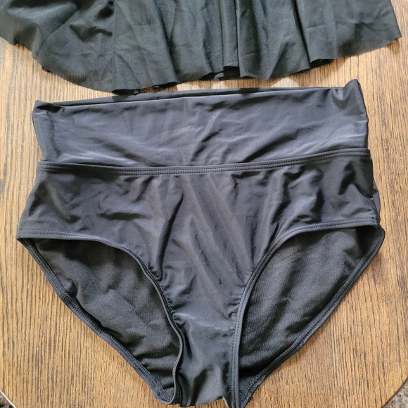 Flutterkini Black Swim Molded Top and Bottom Set Size Women Large NEW with TAG - Picture 6 of 13